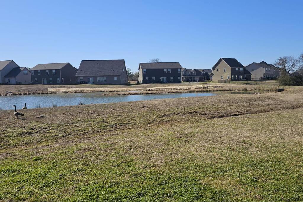Gorgeous 3 Bedroom Home With Cable Tv In All Rooms & Free Wi-Fi Concord Exteriör bild